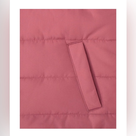 NWT Children’s Place Shortcake Puffer Vest - Picture 3 of 3